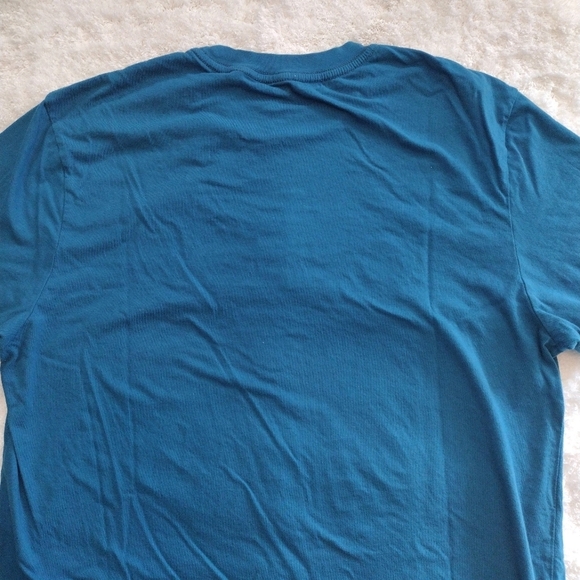 Guess - 3D Logo Short Sleeves Tee - Picture 9 of 14